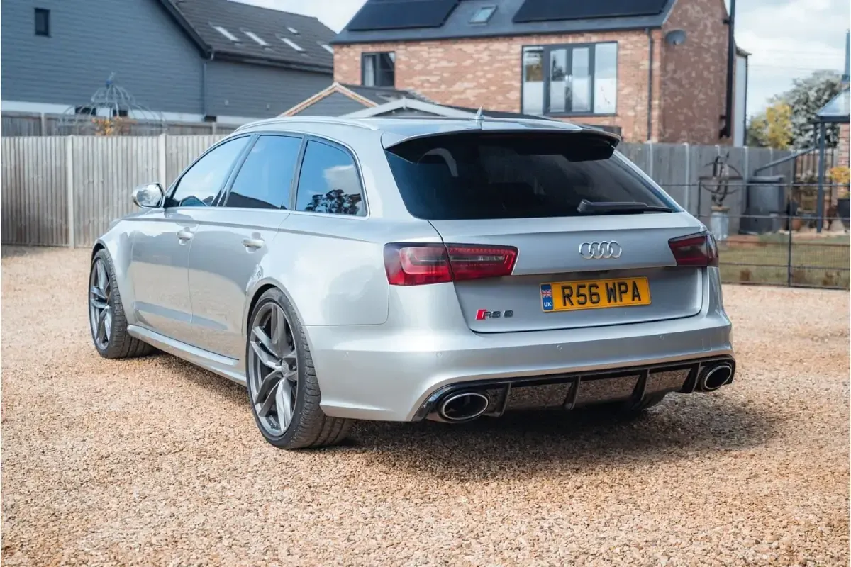 Begagnad Audi RS6 Performance 2014 Silver Kombi