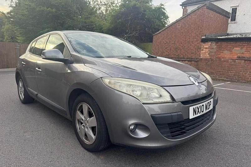 Green Used 2010 Renault Mégane III Expression Hatchback | £995 (Fair price) - Image 1/1