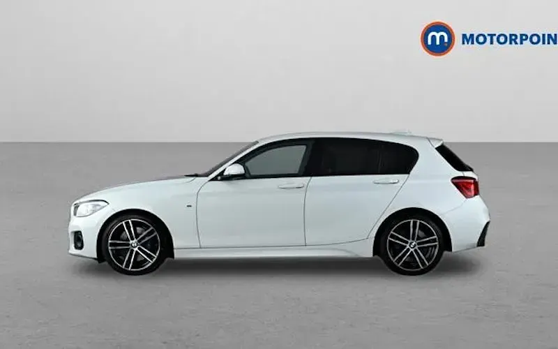 Used BMW 118 Efficient Dynamics 136 HP (100 kW) 2019 White Hatchback