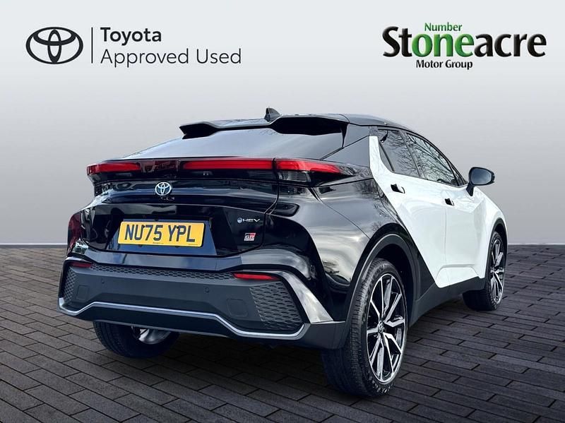 New Toyota C-HR Sport 197 HP (144 kW) 2025 White SUV