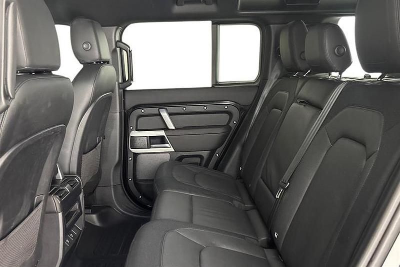 Used Land Rover Defender SE Dynamic 404 HP (297 kW) 2024 Black SUV