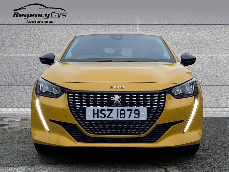 Used Peugeot 208 Active+ 74 HP (54 kW) 2023 Yellow Hatchback