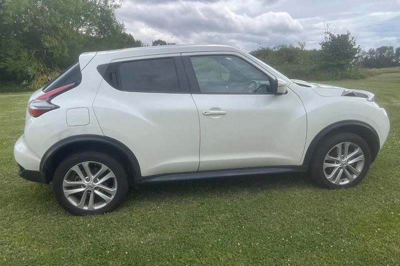 White Used 2015 Nissan Juke Acenta Premium SUV | £6,999 - Image 1/1