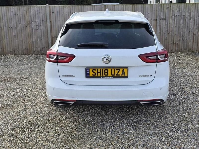 Used Vauxhall Insignia SRi 170 HP (125 kW) 2018 White Estate