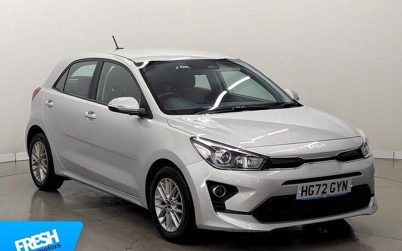 Used Kia Rio 84 HP (61 kW) 2022 Silver Hatchback