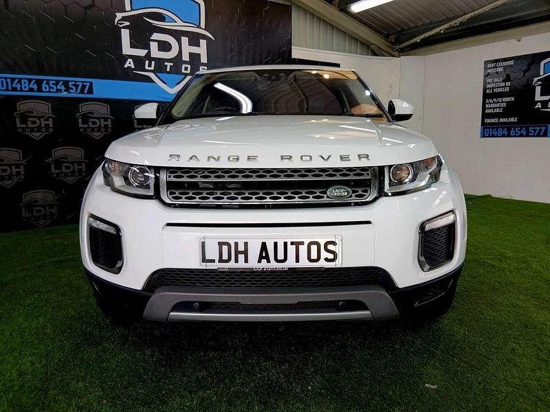 Used Land Rover Range Rover evoque SE 2017 White Estate