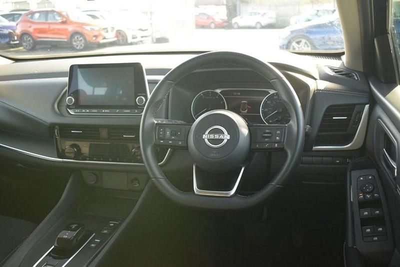 Used Nissan Qashqai Acenta Premium 190 HP (139 kW) 2023 Black SUV