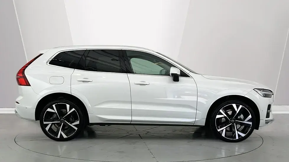 Used Volvo XC60 Ultra 2025 White SUV