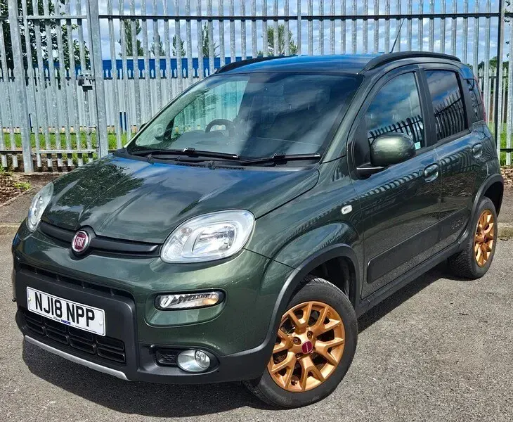 Used Fiat Panda 4x4 S 85 HP (62 kW) 2018 Green Hatchback