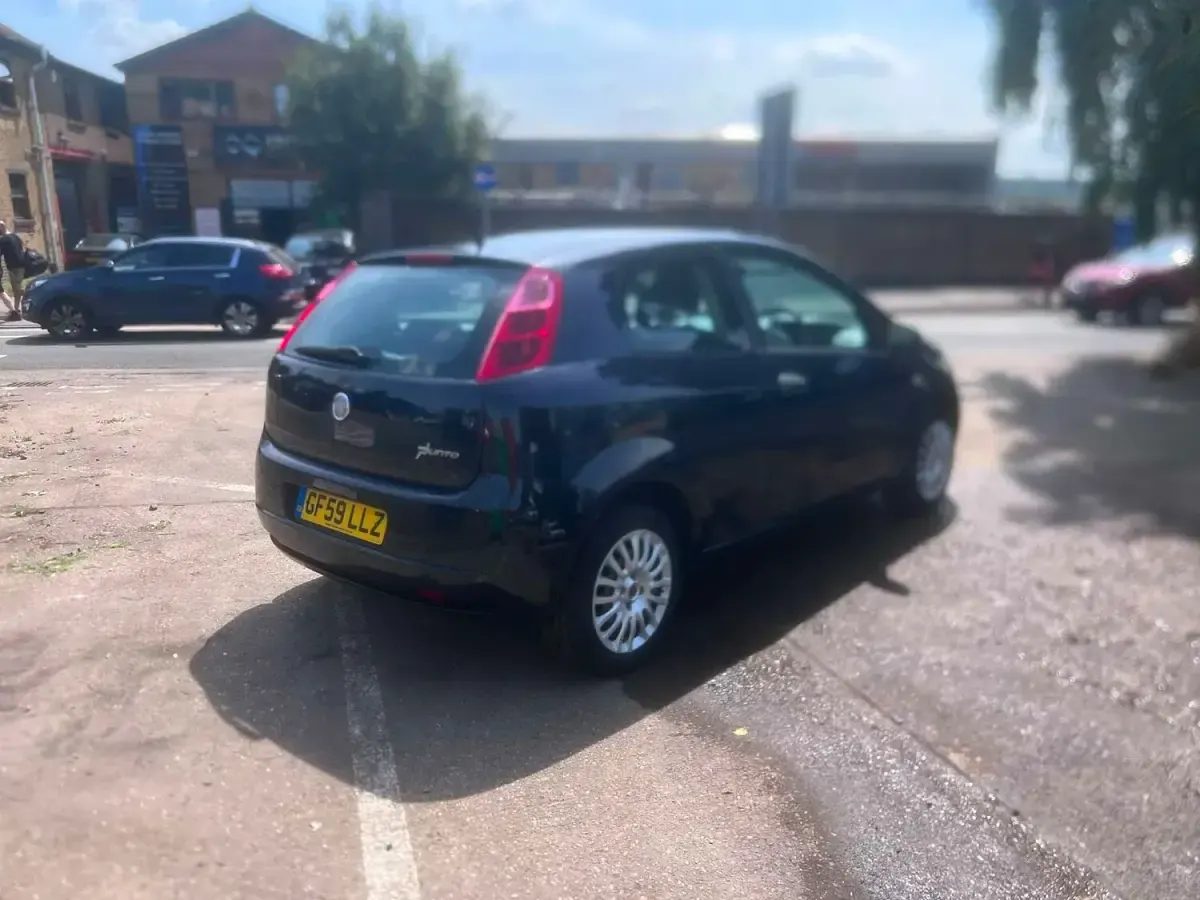 Used Fiat Grande Punto Active 77 HP (56 kW) 2009 Blue Hatchback