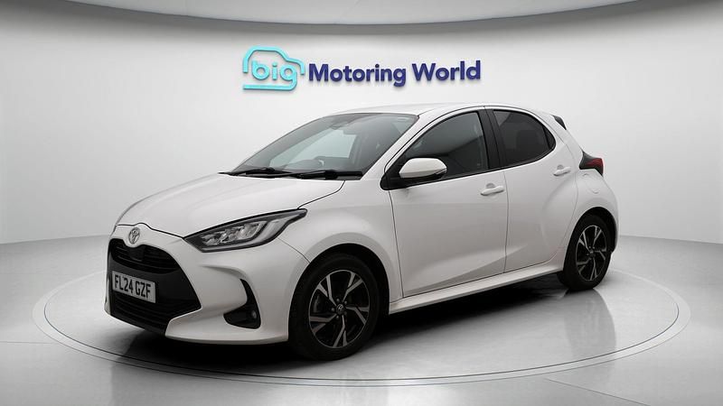 Used Toyota Yaris Hybrid Design 114 HP (83 kW) 2024