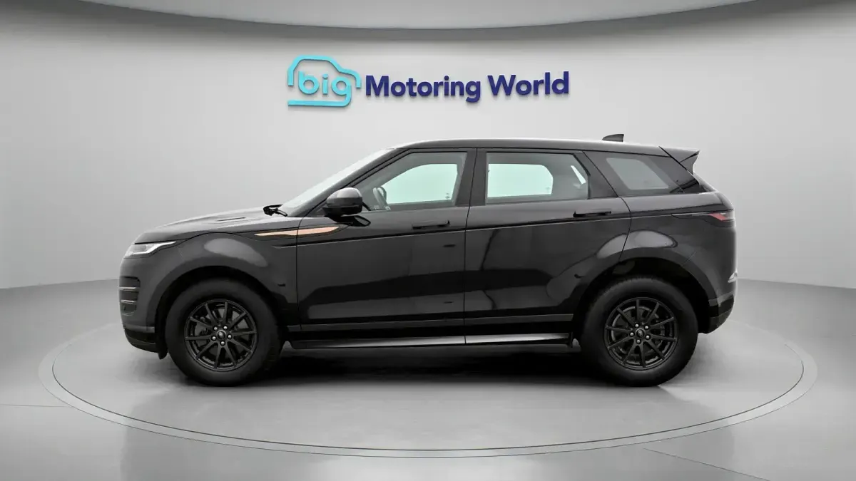 Begagnad Land Rover Range Rover evoque R-Dynamic 166 HK (122 kW) 2022 Svart SUV
