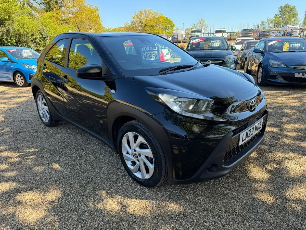 Używany Toyota Aygo X PURE 2023 Czarny SUV