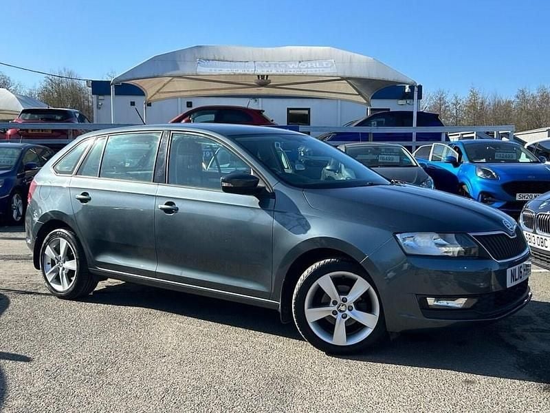 Used Skoda Rapid SE 95 HP (69 kW) 2018 Grey Hatchback