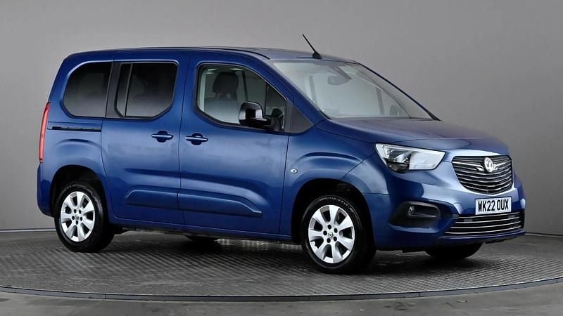 Blue Used 2022 Vauxhall Combo MPV | £13,798 (Fair price) - Image 1/3