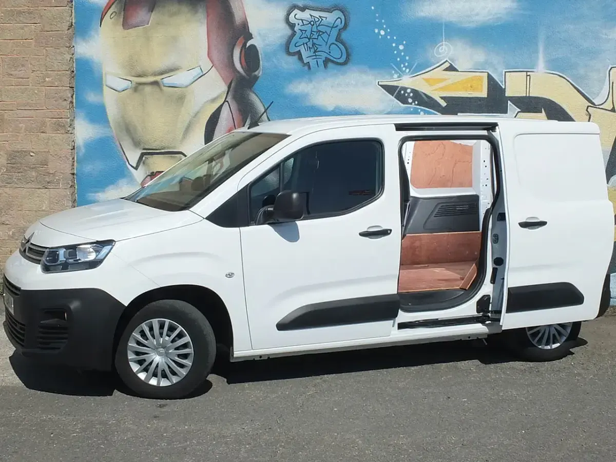 Used Citroën e-Berlingo 75 HP (55 kW) 2021 White Van