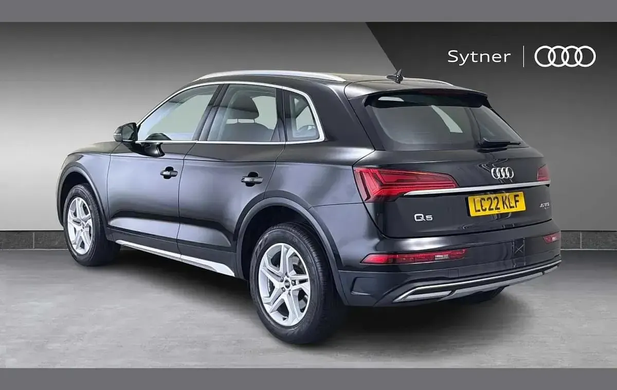 Used Audi Q5 Sport 261 HP (191 kW) 2022 Black SUV