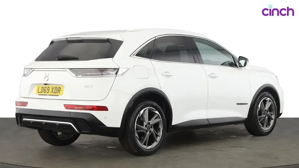 Used DS Automobiles DS7 Crossback Prestige 130 HP (95 kW) 2019 White SUV