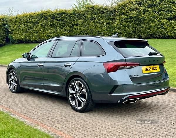 Used Skoda Octavia vRS 200 HP (147 kW) 2021 Grey Estate