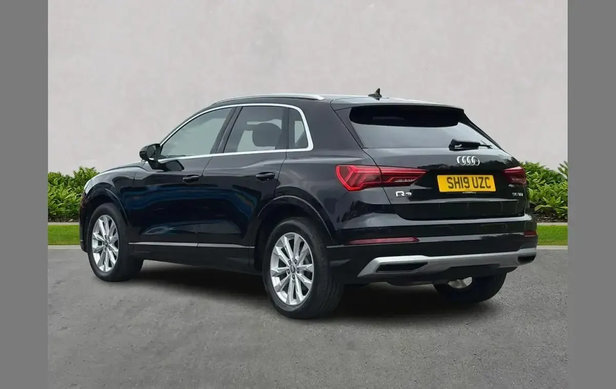 Used Audi Q3 Sport 147 HP (108 kW) 2019 Black SUV