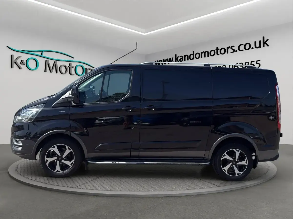 Used Ford Transit Custom Active 130 HP (95 kW) 2021 Black Van