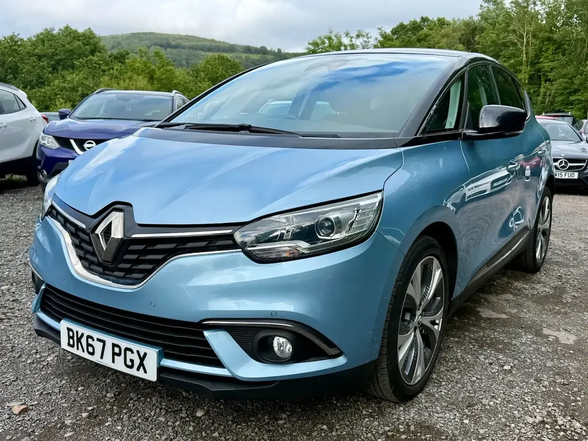 Used Renault Scénic Dynamique 110 HP (80 kW) 2017 Blue MPV