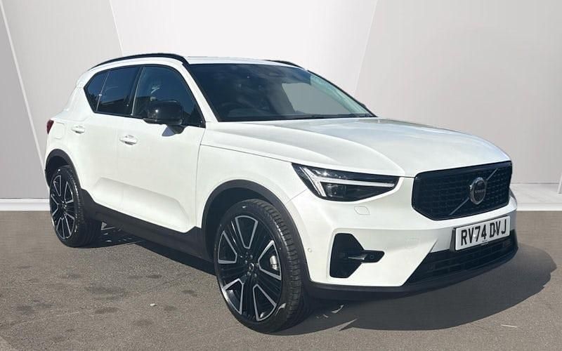 Used 2025 Volvo XC40 Ultra SUV | £32,390 (Fair price) - Image 1/4