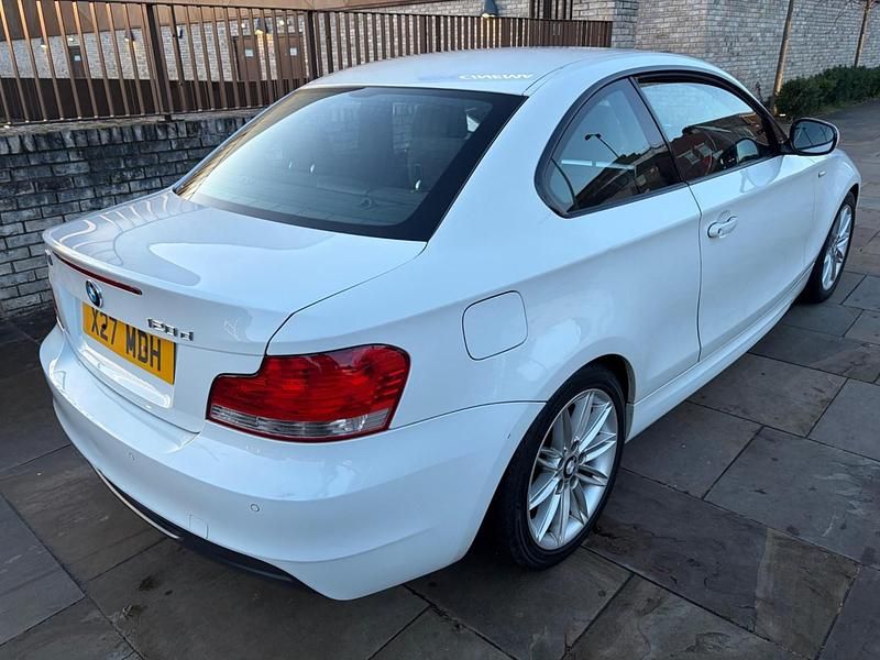 Used BMW 120 Coupé M Sport 174 HP (127 kW) 2010 White Coupe