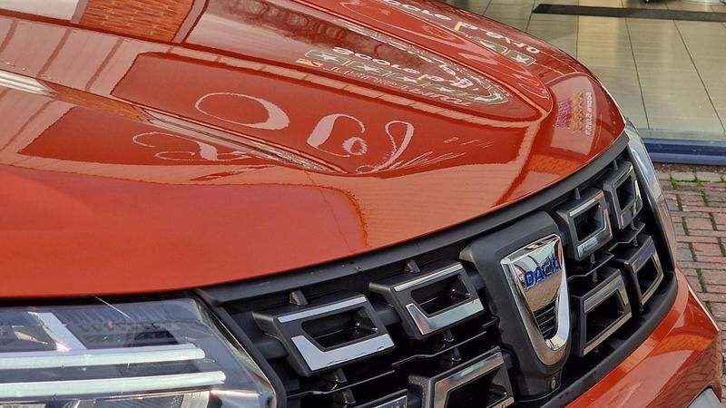 Used Dacia Duster Prestige 2022 Orange SUV