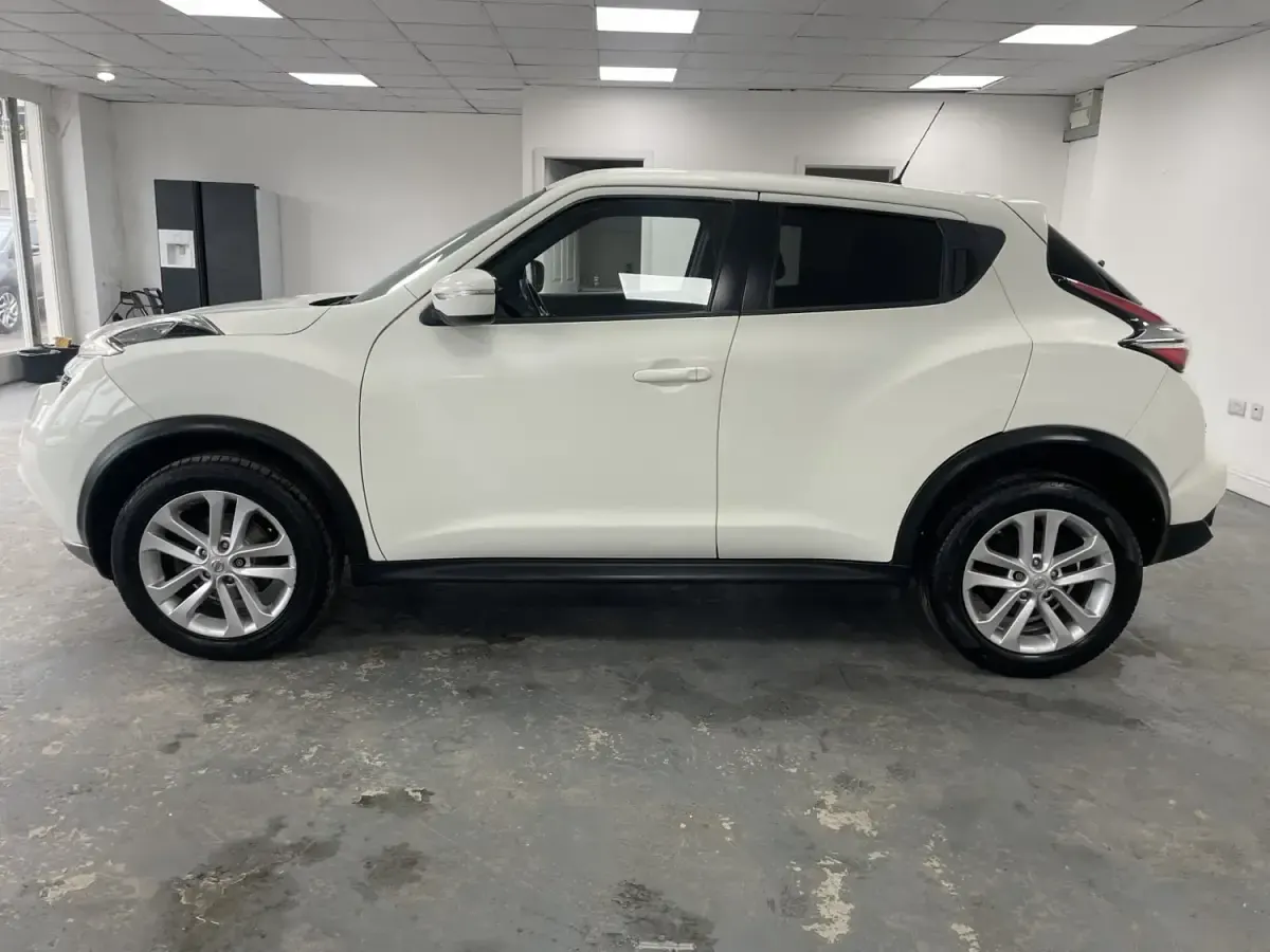 Begagnad Nissan Juke Acenta Premium 2015 Vit SUV