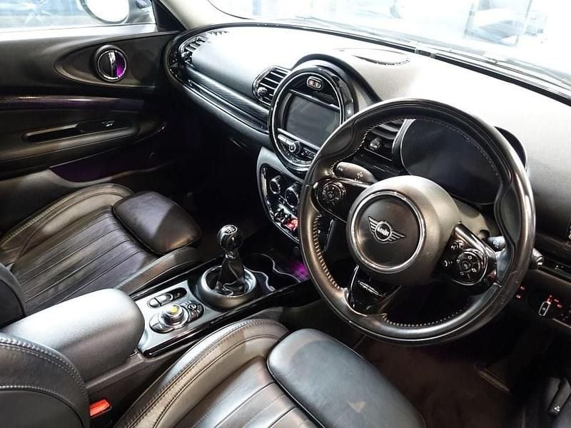 Used Mini Cooper Clubman Exclusive 192 HP (141 kW) 2020 Silver Estate
