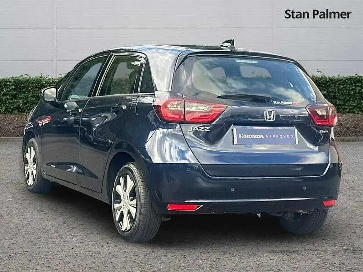 Used Honda Jazz Hybrid 109 HP (80 kW) 2022 Midnight blue beam Hatchback