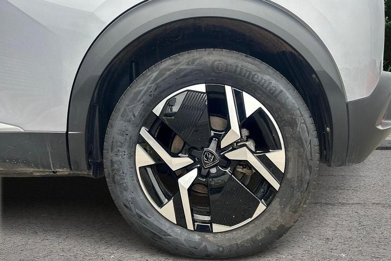 Used Peugeot e-2008 Allure 100 kW (136 HP) 2024 Grey SUV