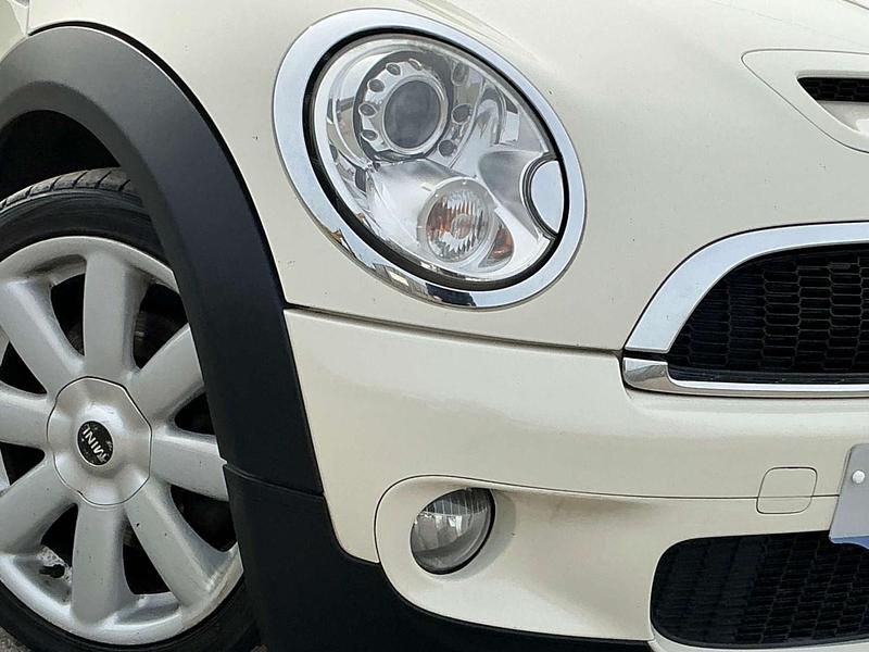 Used Mini Cooper S Hatch 175 HP (128 kW) 2009 White Hatchback