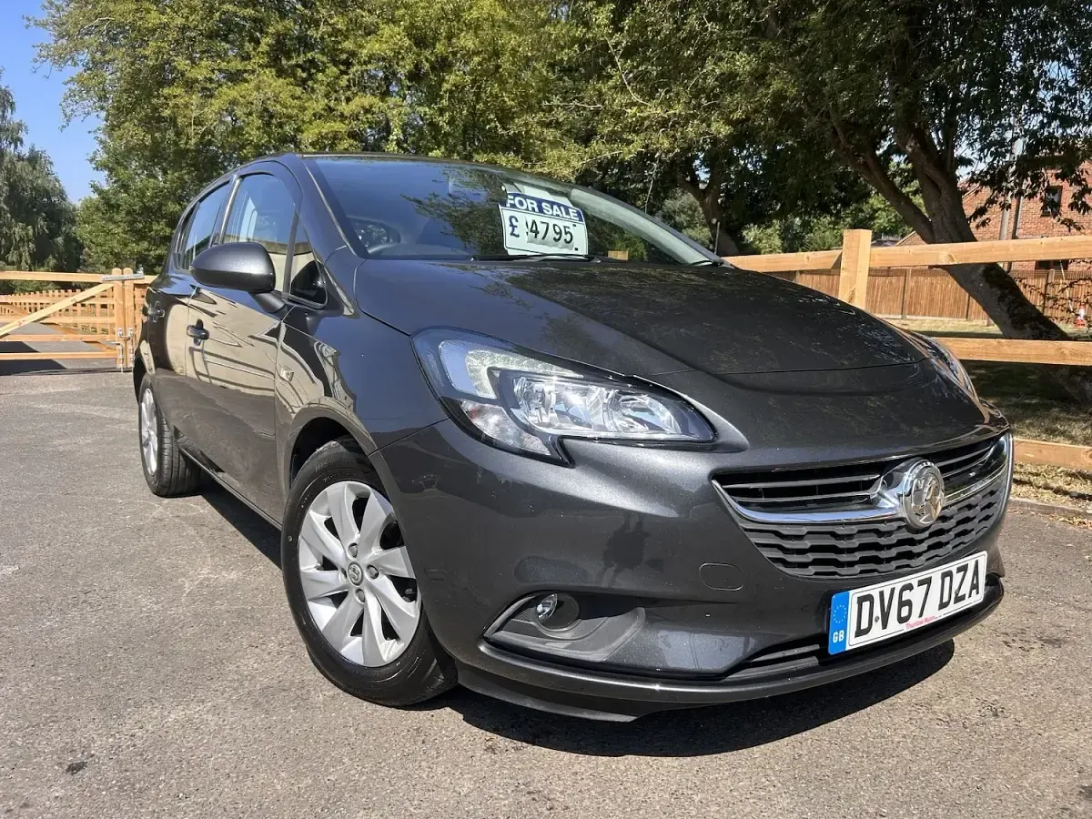 Used Vauxhall Corsa Design Edition 90 HP (66 kW) 2018 Grey Hatchback