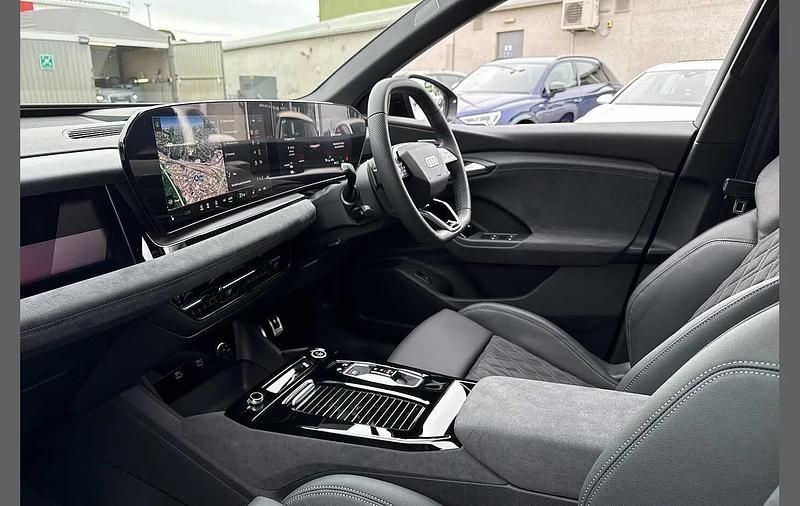 Used Audi Q6 e-tron Performance 225 kW (306 HP) 2025 Black SUV