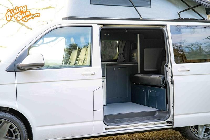 Begagnad VW Transporter Highline 150 HK (110 kW) 2022 Vit Van