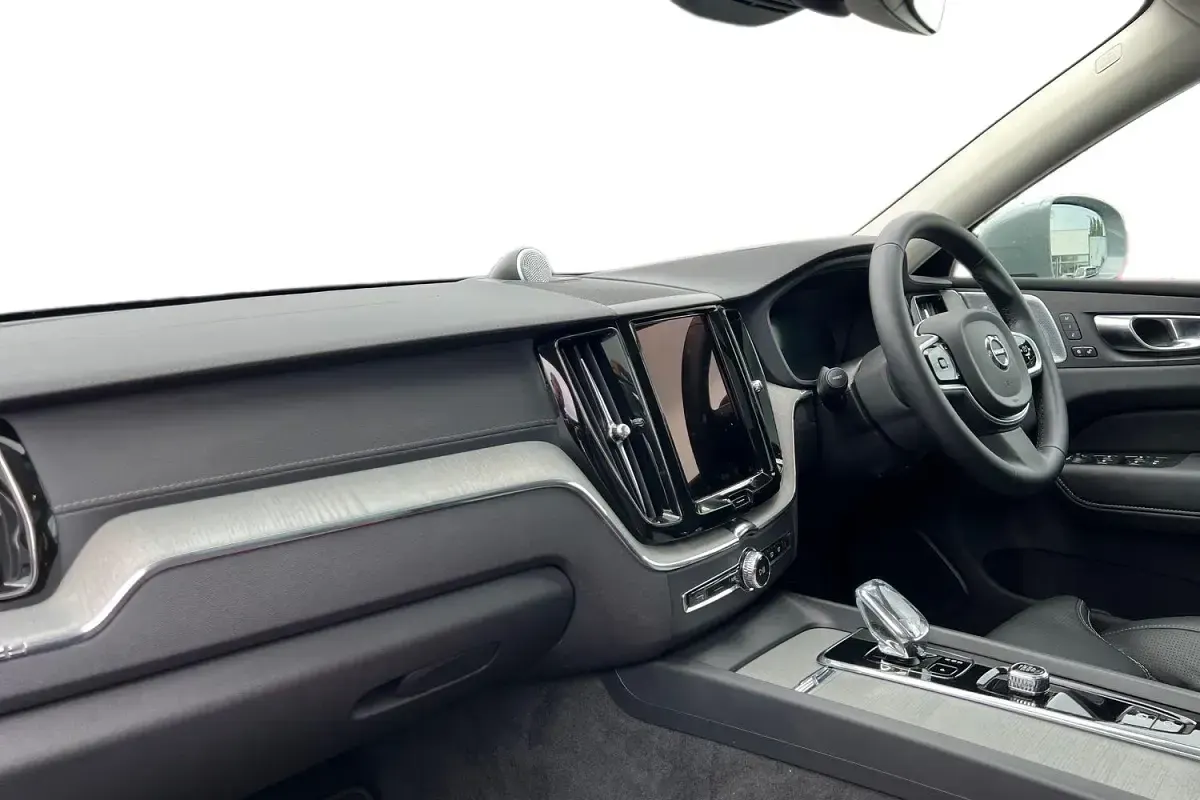 Used Volvo XC60 Ultra 455 HP (334 kW) 2025 Vapour grey SUV