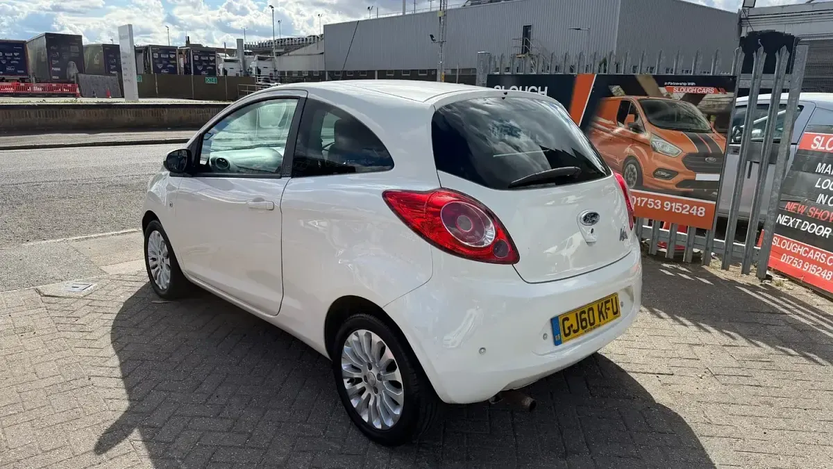 Used Ford Ka Zetec 69 HP (50 kW) 2010 White Hatchback