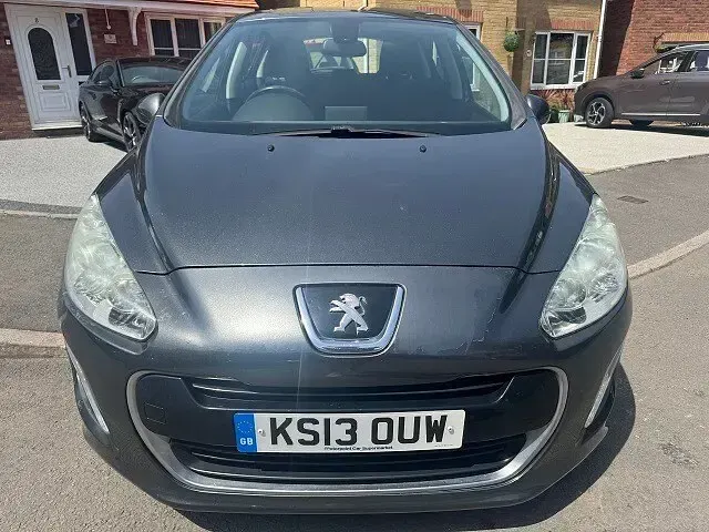 Used Peugeot 308 Active 92 HP (67 kW) 2013 Grey Hatchback