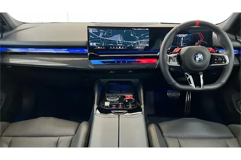 New BMW M5 Comfort Edition 727 HP (534 kW) 2026 Marina bay blue Sedan