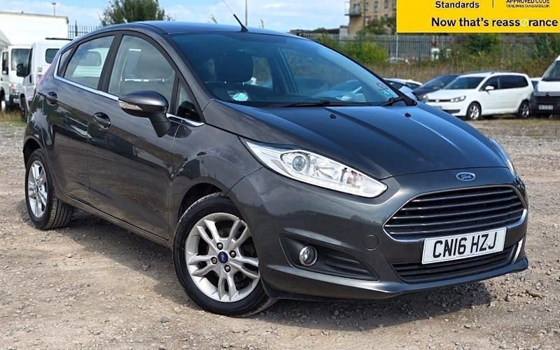 Grey Used 2016 Ford Fiesta Zetec Hatchback | £6,988 (Fair price) - Image 1/4