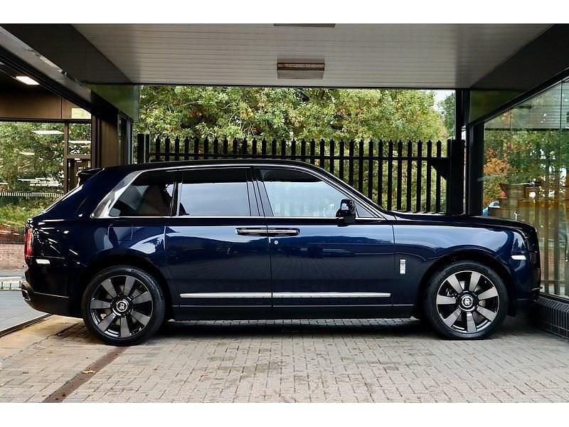 Used Rolls Royce Cullinan 563 HP (414 kW) 2019 Blue SUV