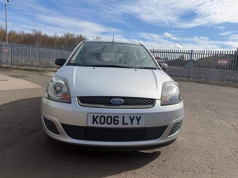 Used Ford Fiesta Style 2006 Silver Hatchback