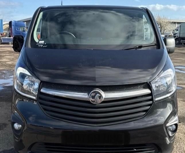 Used Vauxhall Vivaro 120 HP (88 kW) 2018 Black