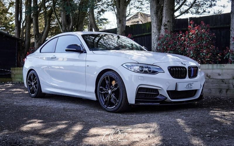 Used BMW M235 326 HP (239 kW) 2015 White Coupe