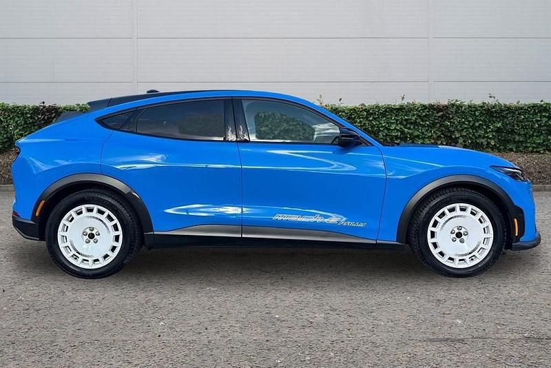 Used Ford Mustang 487 HP (358 kW) 2025 Blue Estate