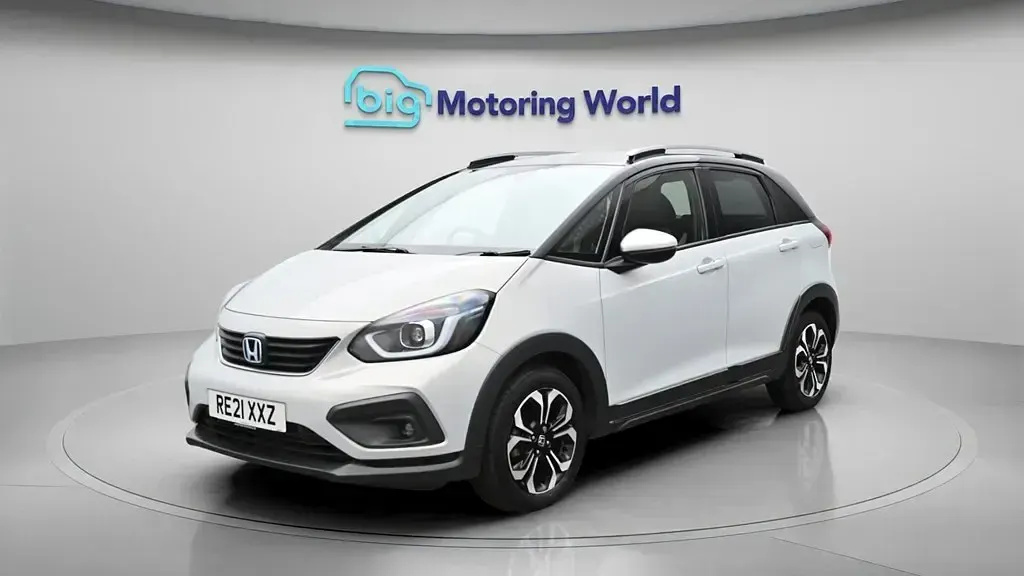 Second-hand Honda Jazz Hybrid 107 CP (78 kW) 2021 Alb Hatchback