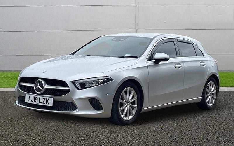 Used Mercedes A180 Premium 116 HP (85 kW) 2019 Silver Hatchback