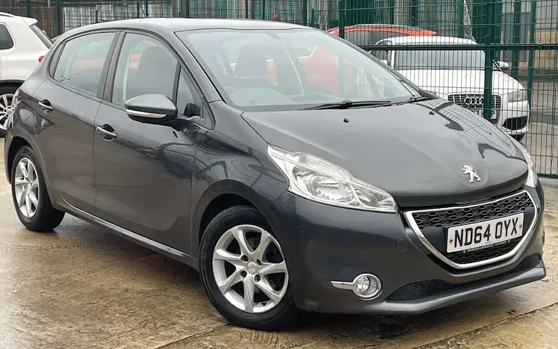 Used Peugeot 208 Active 82 HP (60 kW) 2014 Hatchback